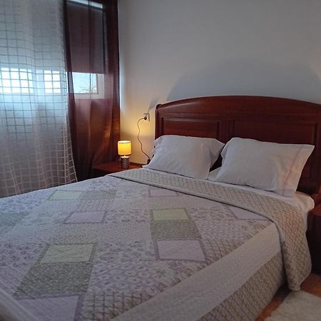 فيلا Impeccable 2-Bed House In فيانا دو كاستيلو المظهر الخارجي الصورة