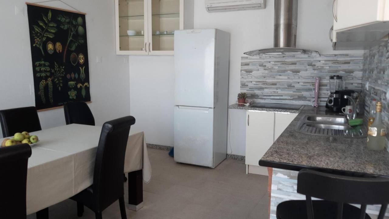 فيلا Impeccable 2-Bed House In فيانا دو كاستيلو المظهر الخارجي الصورة