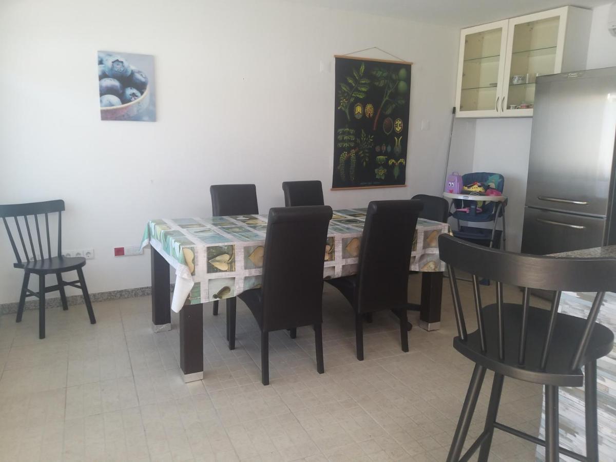 فيلا Impeccable 2-Bed House In فيانا دو كاستيلو المظهر الخارجي الصورة
