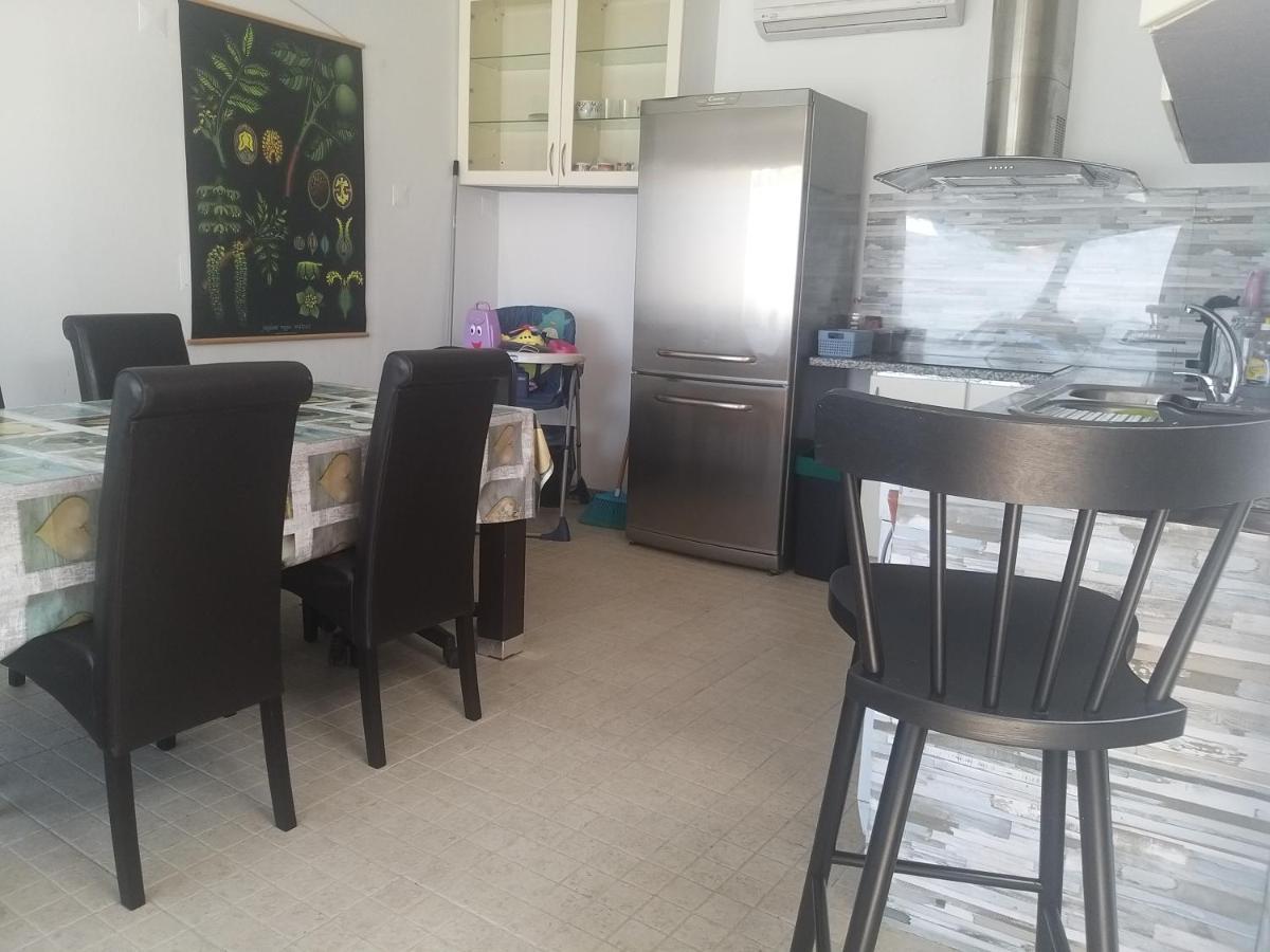 فيلا Impeccable 2-Bed House In فيانا دو كاستيلو المظهر الخارجي الصورة